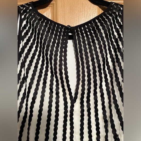 Anthropologie Geisha Designs Martinique Halter Dress - Picture 16 of 16